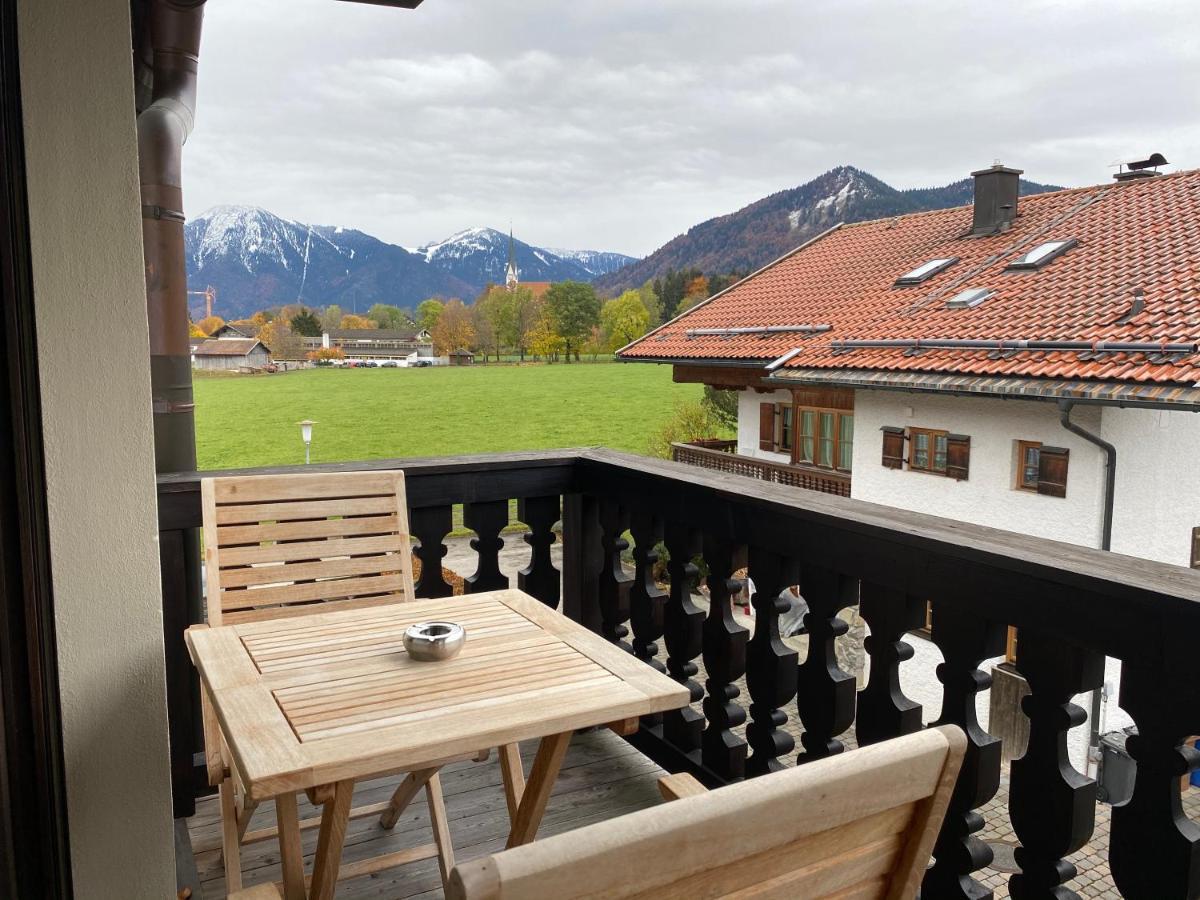 Homeoffice Und Auszeit Zu Zweit Am See By Stayfritz Bad Wiessee Bagian luar foto